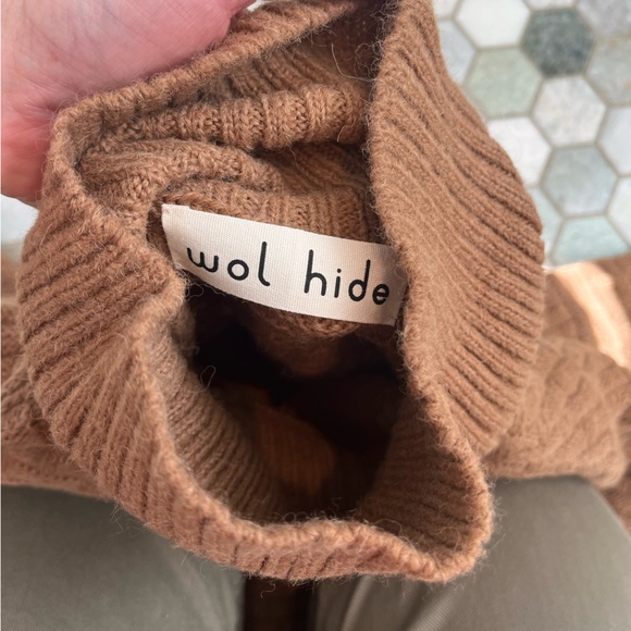 Wolhide Lattice Turtleneck Fawn Sweater Size S/M - Picture 4 of 5